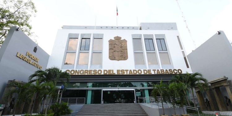 iniciativas del gobernador Javier May