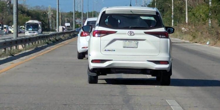 Taxista agrede a conductor de plataforma en Playa del Carmen