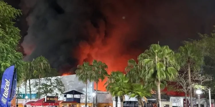 Gobierno de Tabasco desmiente cifra superior de muertos en incendio Feria Tabasco 2026
