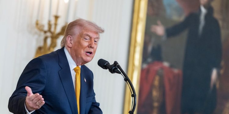 Trump amenaza intervención en México contra narco: "Si ellos no hacen el trabajo, nosotros lo haremos"