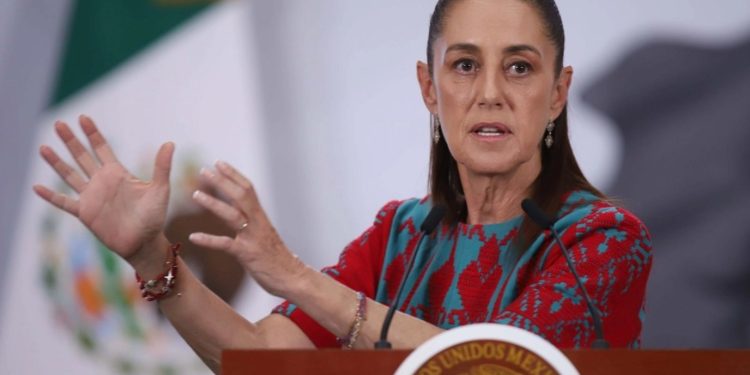 Sheinbaum defiende la relación de México con Estados Unidos pese a señalamientos