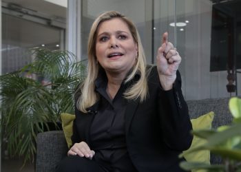 marcha contra Maru Campos