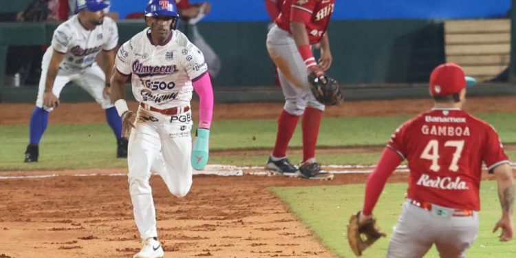 Olmecas de Tabasco vencen a Diablos Rojos por 4-2