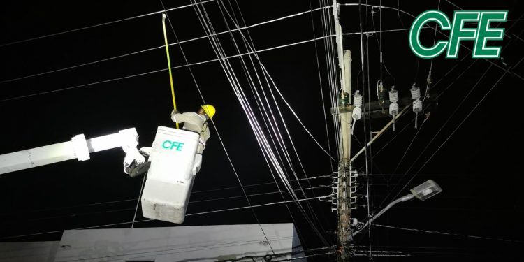 CFE niega crisis eléctrica: apagones por clima y fauna
