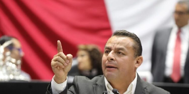Erubiel apaga las luces del PRI