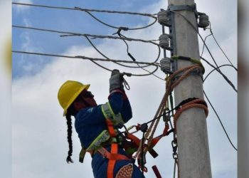 CFE electricidad para todo el país: promete cobertura del 99.99%