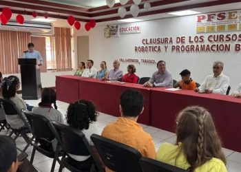 Clausuran curso de robótica de la UTTAB para niños con aptitudes sobresalientes en Tabasco