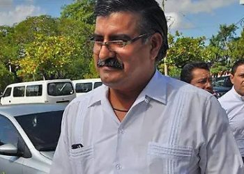 Morena Tabasco descarta actos anticipados por entrega del periódico Regeneración en Villahermosa.