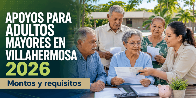 Adultos mayores consultan los requisitos de los apoyos disponibles en Villahermosa durante 2026