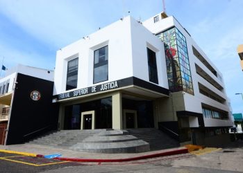 Edificio del Poder Judicial de Tabasco durante el anuncio del periodo vacacional.