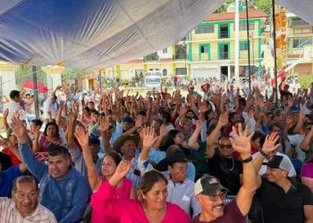Juquila prohíbe Bimbo y Barcel para frenar la basura