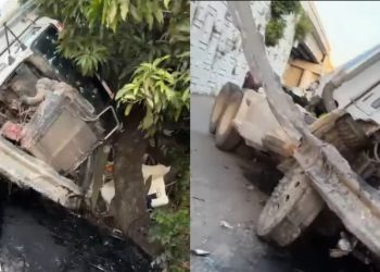 Trailer cae de puente a desnivel en la carretera Villahermosa Cardenas