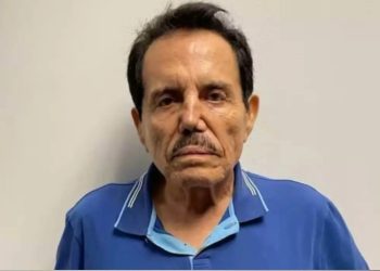El Mayo Zambada acepta cadena perpetua en Estados Unidos durante su proceso judicial en una corte federal.