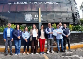 Representantes del PAN presentan una denuncia ante la FGR contra Bobby López Beltrán y la Secretaría de Marina por los descarrilamientos del Tren Interoceánico.