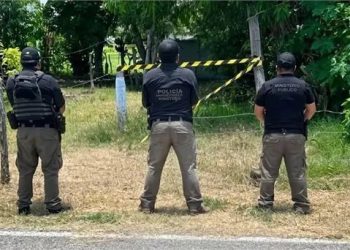 FGR asegura arsenal durante operativo en Centro