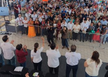Integrantes de la CNTE exigieron a Claudia Sheinbaum